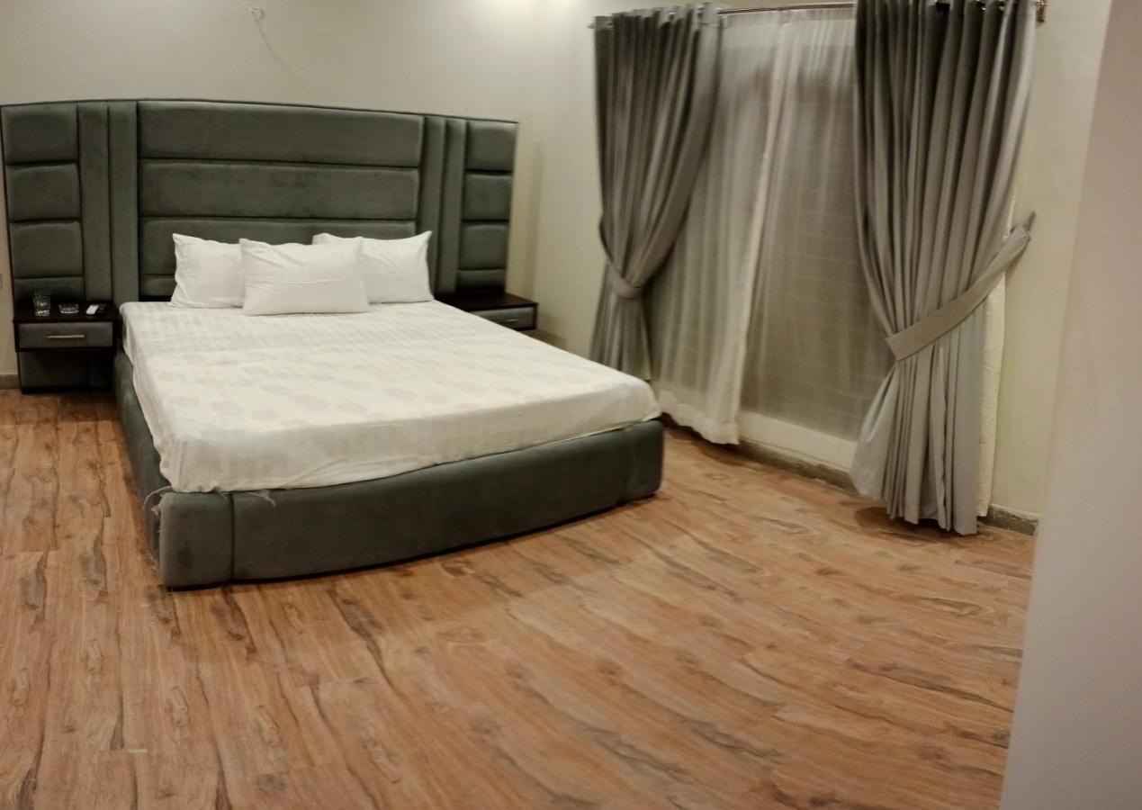 Hayat Grand Guest House Islamabad Ngoại thất bức ảnh