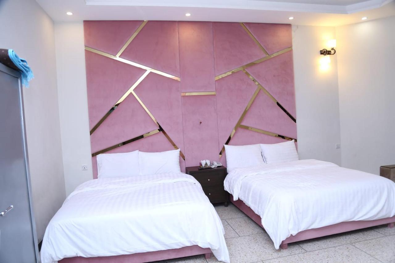 Hayat Grand Guest House Islamabad Ngoại thất bức ảnh