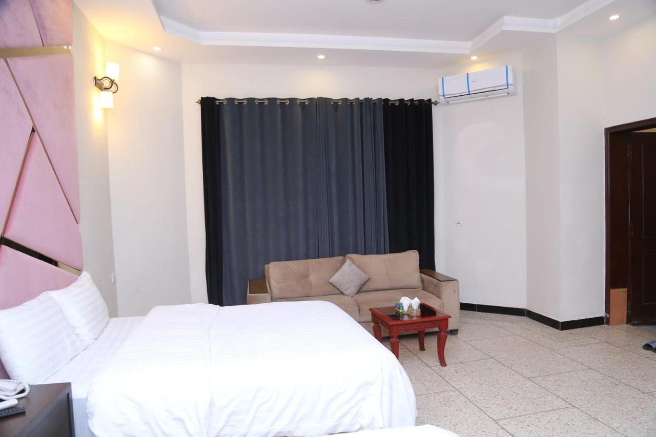 Hayat Grand Guest House Islamabad Ngoại thất bức ảnh
