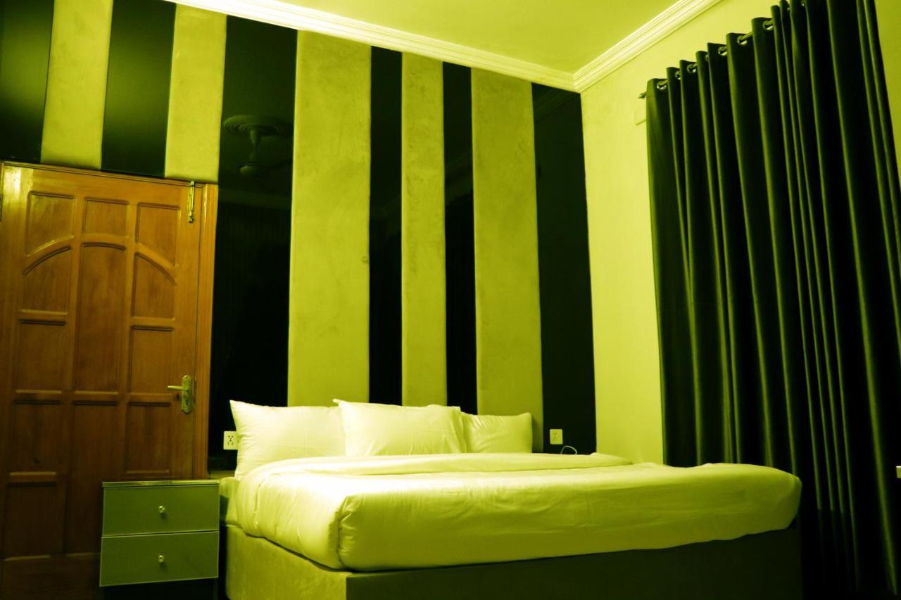 Hayat Grand Guest House Islamabad Ngoại thất bức ảnh